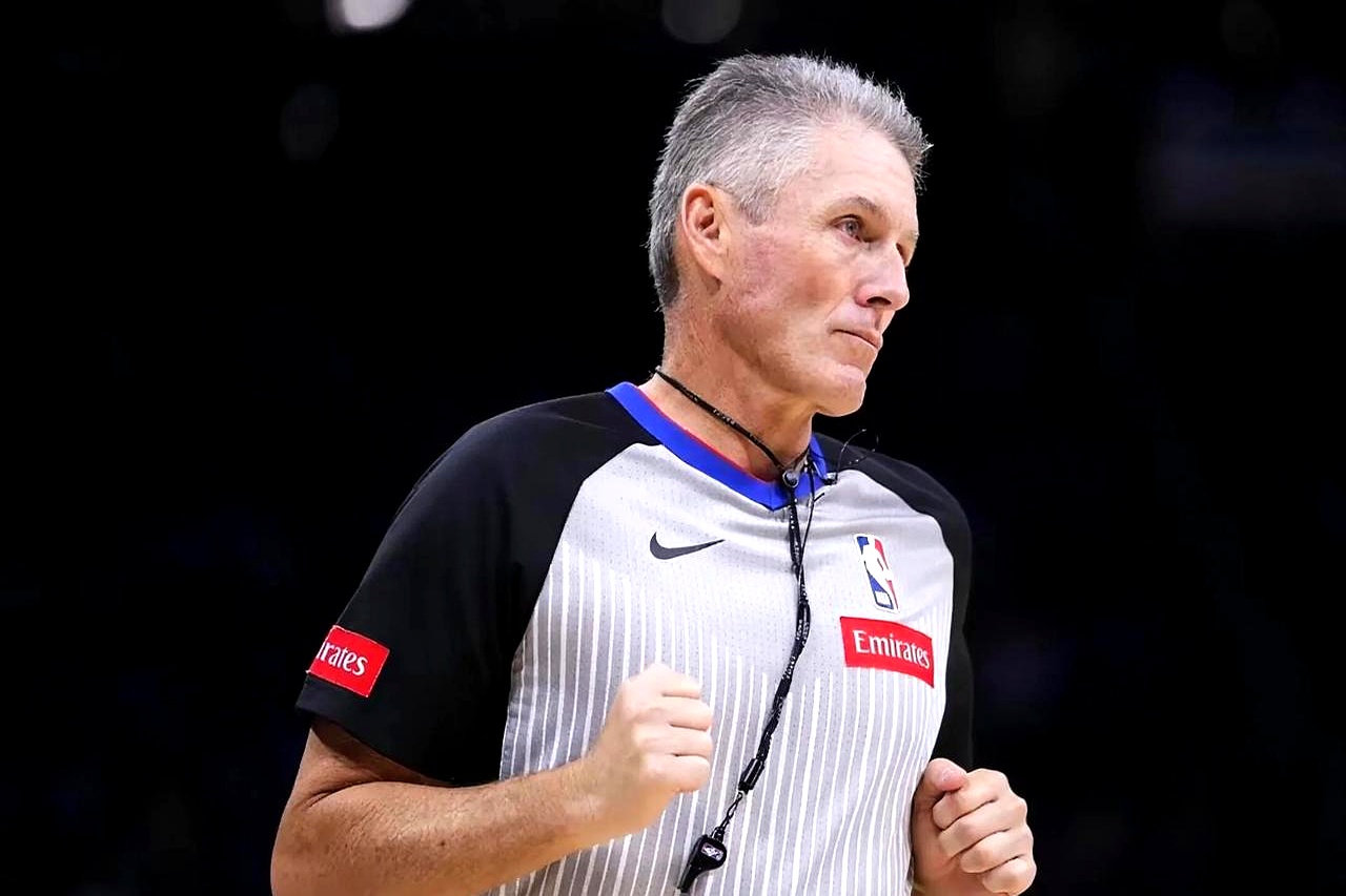 kaiyun官网中国-中国队不断突破！，西亚卡姆连续二十场比赛得分超过夺冠气势如虹延续-kaiyun官网中国